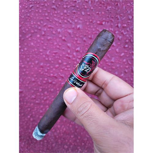 La Flor Dominicana La Volcada 7  * 48