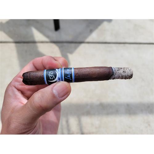 La Flor Dominicana La Nox Petite 5  * 40