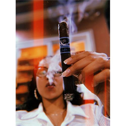 La Flor Dominicana La Nox Petite 5  * 40