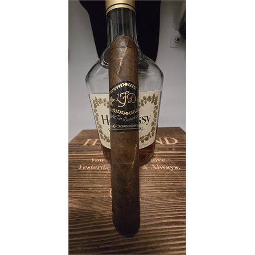 La Flor Dominicana Colorado Oscuro No. 5 5 3/4 * 60