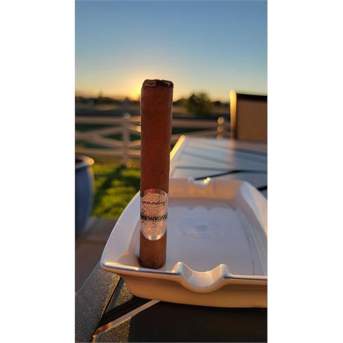 Macanudo Inspirado White Robusto 5  * 50