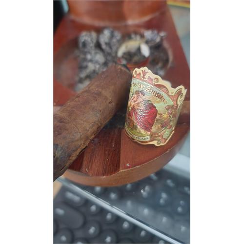 Flor de las Antillas Maduro Toro 6  * 52
