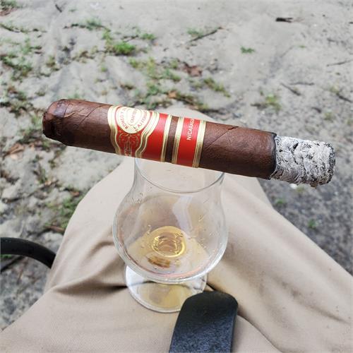 Romeo y Julieta Crafted by AJ Fernandez Gordo 6  * 60