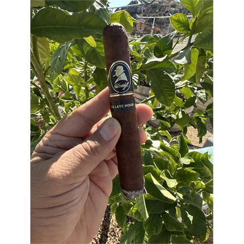 Davidoff Winston Churchill Late Hour Toro 6  * 54