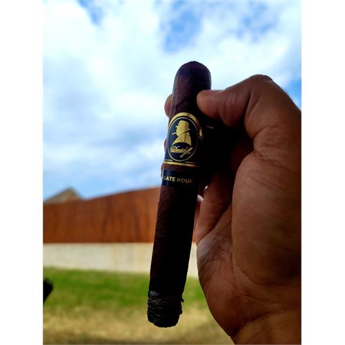 Davidoff Winston Churchill Late Hour Toro 6  * 54