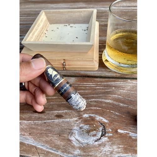 Davidoff Winston Churchill Late Hour Robusto  5  * 52