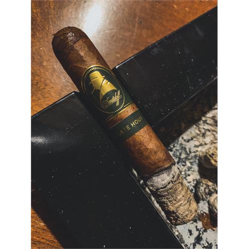 Davidoff Winston Churchill Late Hour Robusto  5  * 52