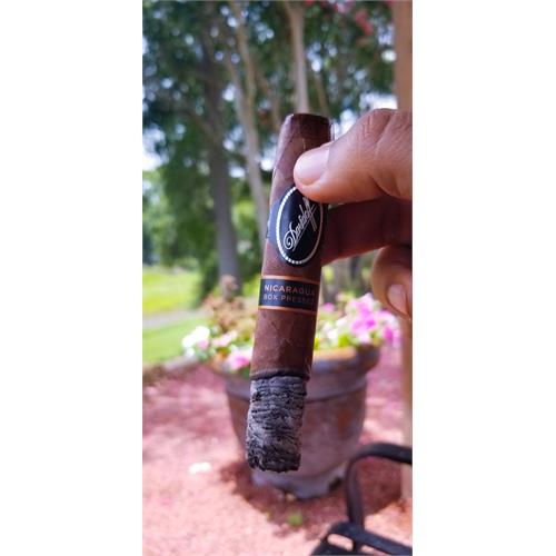 Davidoff Nicaragua Box Pressed Robusto 5  * 48