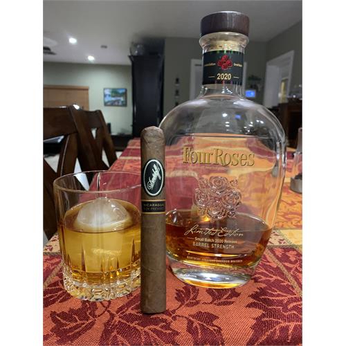 Davidoff Nicaragua Box Pressed Toro 6  * 52