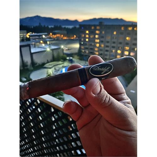 Davidoff Nicaragua Box Pressed Toro 6  * 52