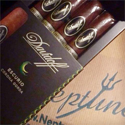 Davidoff Escurio Corona Gorda 6  * 46