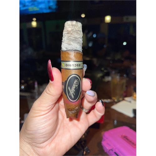 Davidoff Escurio Gran Perfecto 5  * 61