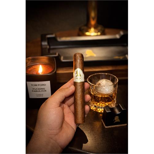 Davidoff Winston Churchill Robusto 5 1/2 * 52