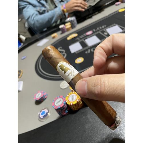Davidoff Winston Churchill Toro 6  * 54