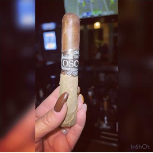 Oscar Valladares – The Oscar Habano – Humo Y Tabaco