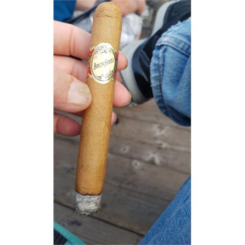 Brick House Double Connecticut Toro 6  * 52