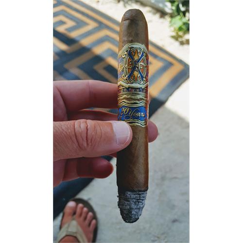 Arturo Fuente Fuente Opus X 20th Anniversary God s Whisper 6 1/2 * 56