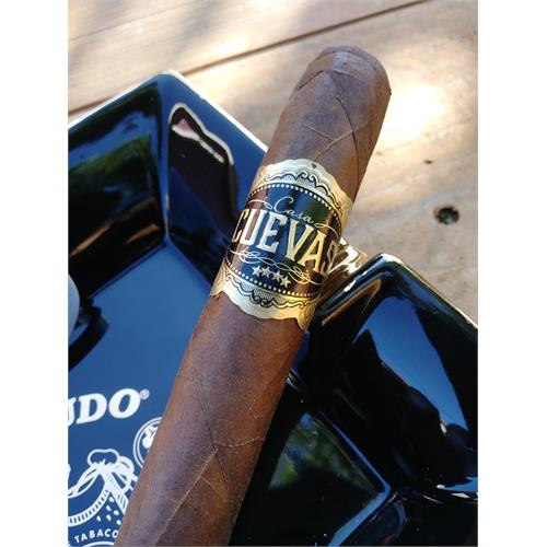 Casa Cuevas Maduro Robusto 5  * 52