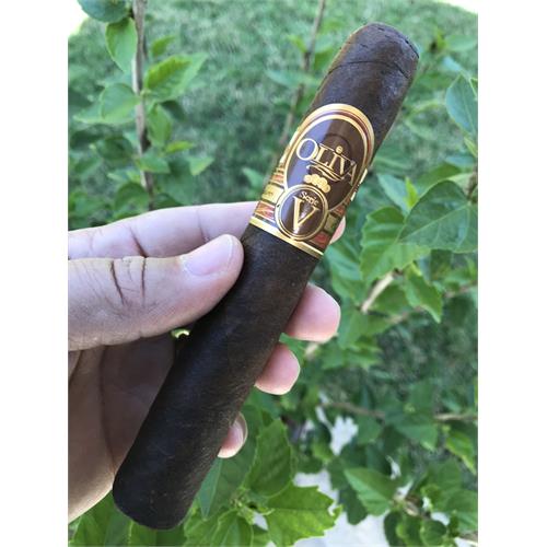 Oliva Serie V Maduro Especial Double Toro 6  * 60