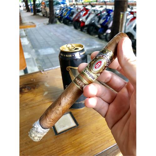 Alec Bradley Tempus Natural Churchill 7  * 49