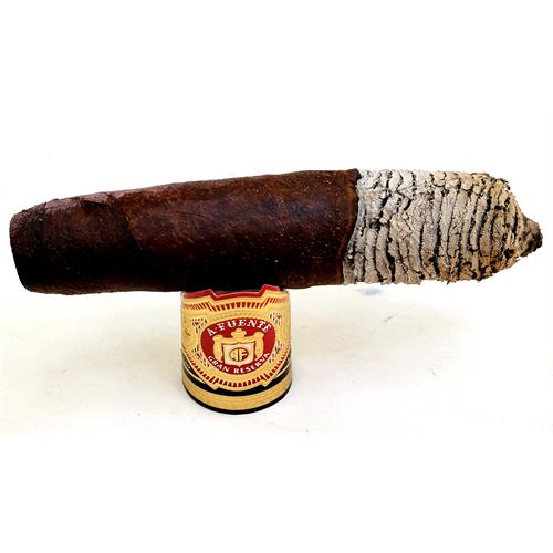 Arturo Fuente Hemingway Work of Art Maduro 4 7/8 * 60
