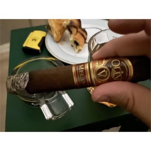 Oliva Serie V Melanio Double Toro 6  * 60
