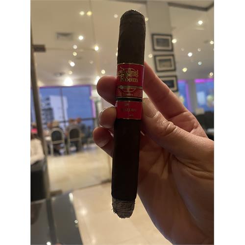 Aging Room Quattro Maduro Concerto 7  * 50