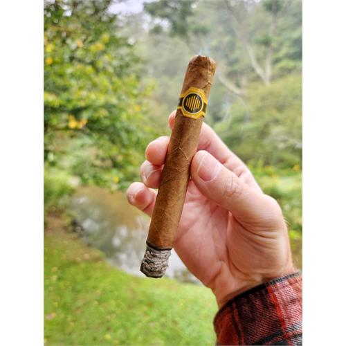 Warped La Colmena Amado No. 44 5 1/2 * 44