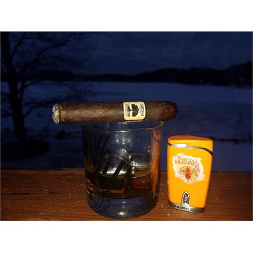 Foundation Charter Oak Maduro Rothschild 4 1/4 * 50