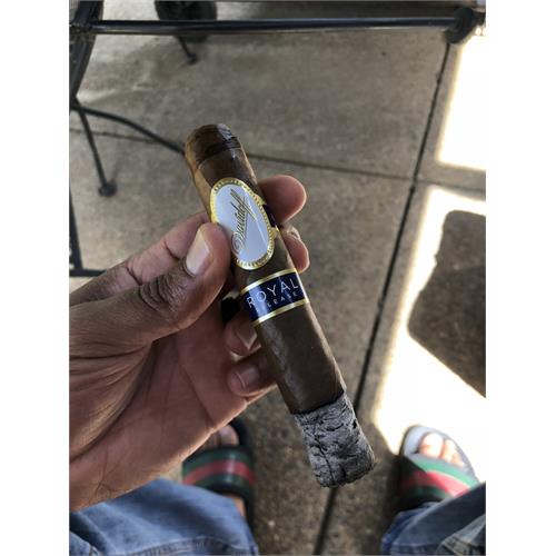 Davidoff Royal Release Robusto 5 1/2 * 55