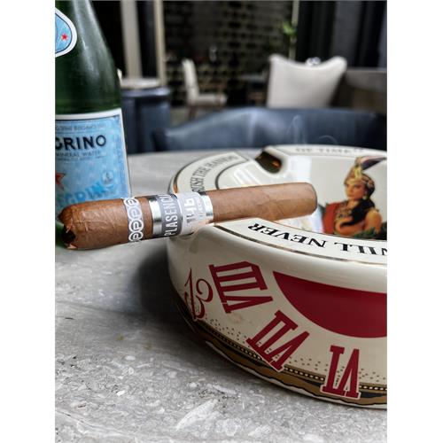 Plasencia Cosecha 146 Monte Carlo Gordo 6  * 58