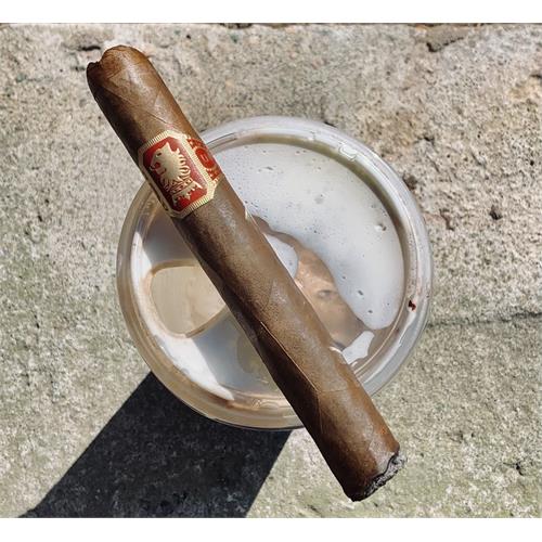 Liga Undercrown Sungrown Gran Toro 6  * 52