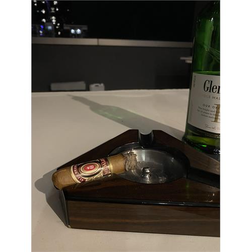 Alec Bradley Medalist Robusto 5  * 52
