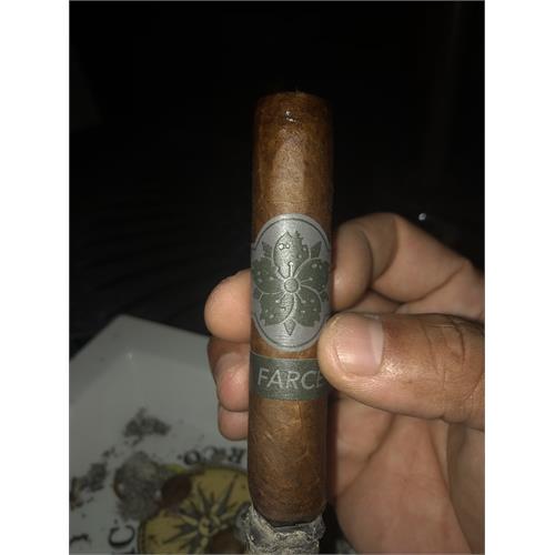 Room 101 The Farce Robusto 5  * 52