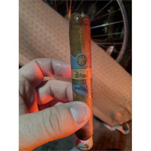 Diesel Whiskey Row Robusto 5 1/2 * 52