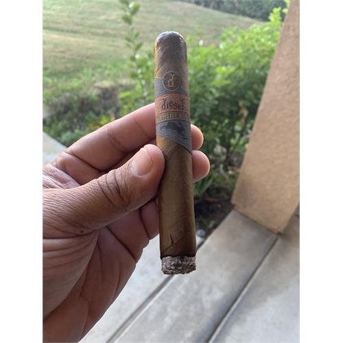Diesel Whiskey Row Robusto 5 1/2 * 52