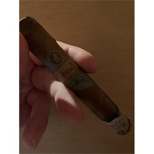 Diesel Whiskey Row Robusto 5 1/2 * 52
