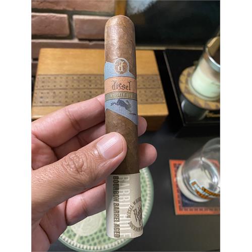 Diesel Whiskey Row Gigante 6  * 60