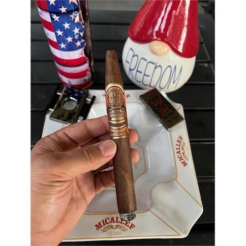 Micallef Gomez Sanchez Leyenda No.1 Figurado 7 1/2 * 54