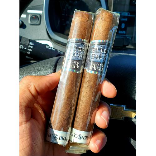 Alec & Bradley Blind Faith Robusto 5  * 52