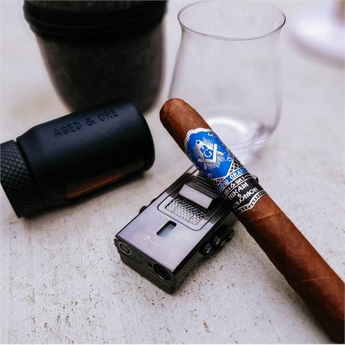 Hiram & Solomon Fellow Craft Toro 6  * 52