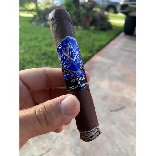 Hiram & Solomon Master Mason Robusto 5  * 52