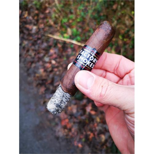 Factory Smokes Maduro Robusto 5  * 54
