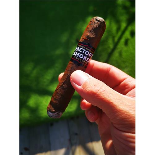 Factory Smokes Maduro Robusto 5  * 54