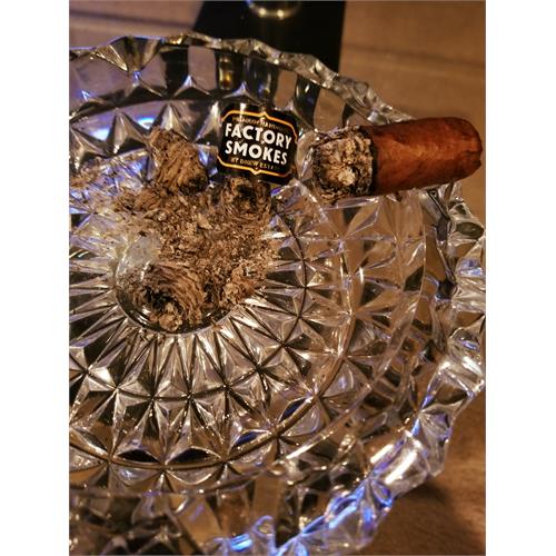 Factory Smokes Maduro Robusto 5  * 54