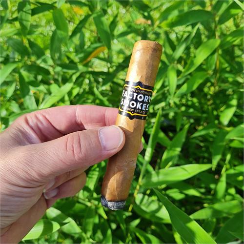 Factory Smokes Shade Robusto 5  * 54