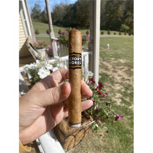 Factory Smokes Shade Toro 6  * 52