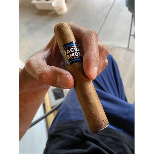 Factory Smokes Sun Grown Robusto 5  * 54