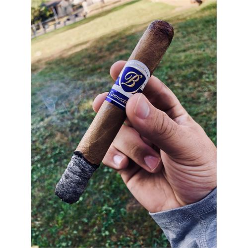Balmoral Anejo XO Connecticut Gran Toro 6  * 52