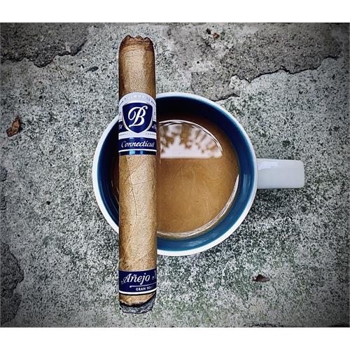 Balmoral Anejo XO Connecticut Gran Toro 6  * 52